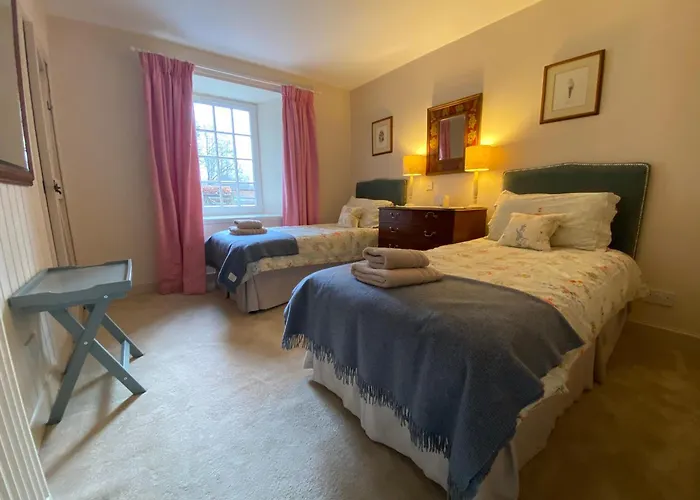 Spacious Cottage - Walk To Crieff
