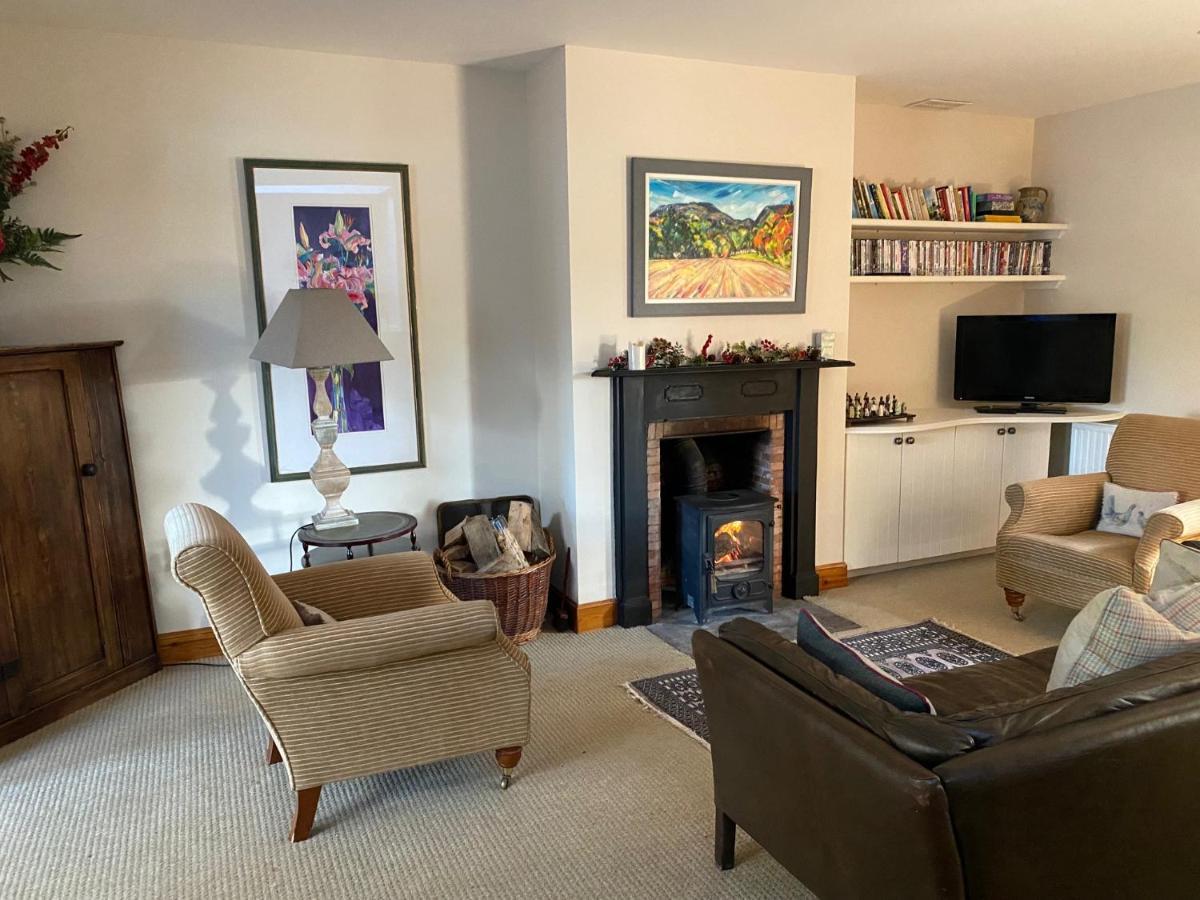 Spacious - Walk To Holiday home